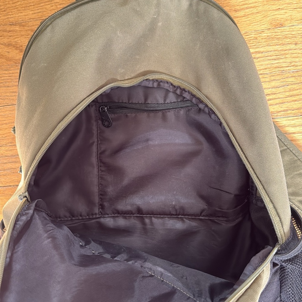Adidas Backpack - Picture 3 of 4